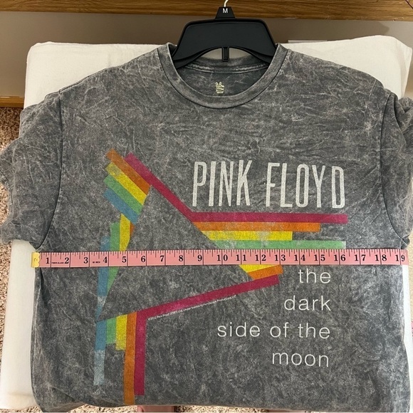Junk food Pink Floyd grey with rainbow motif T shirt size Small. Looks new! - Picture 5 of 5